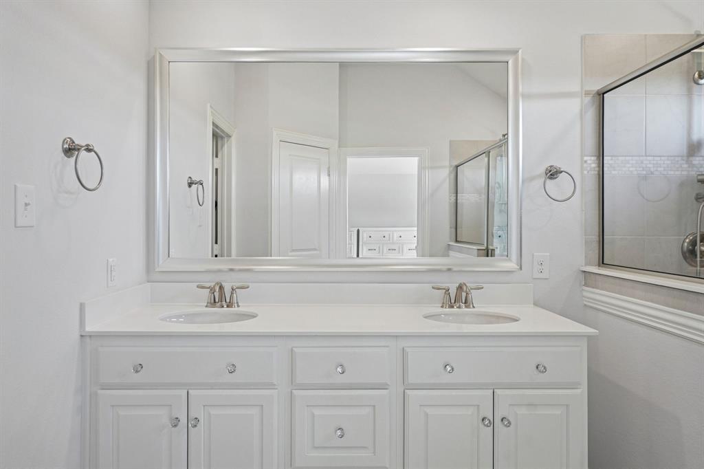 Valencia on the Lake - Residential