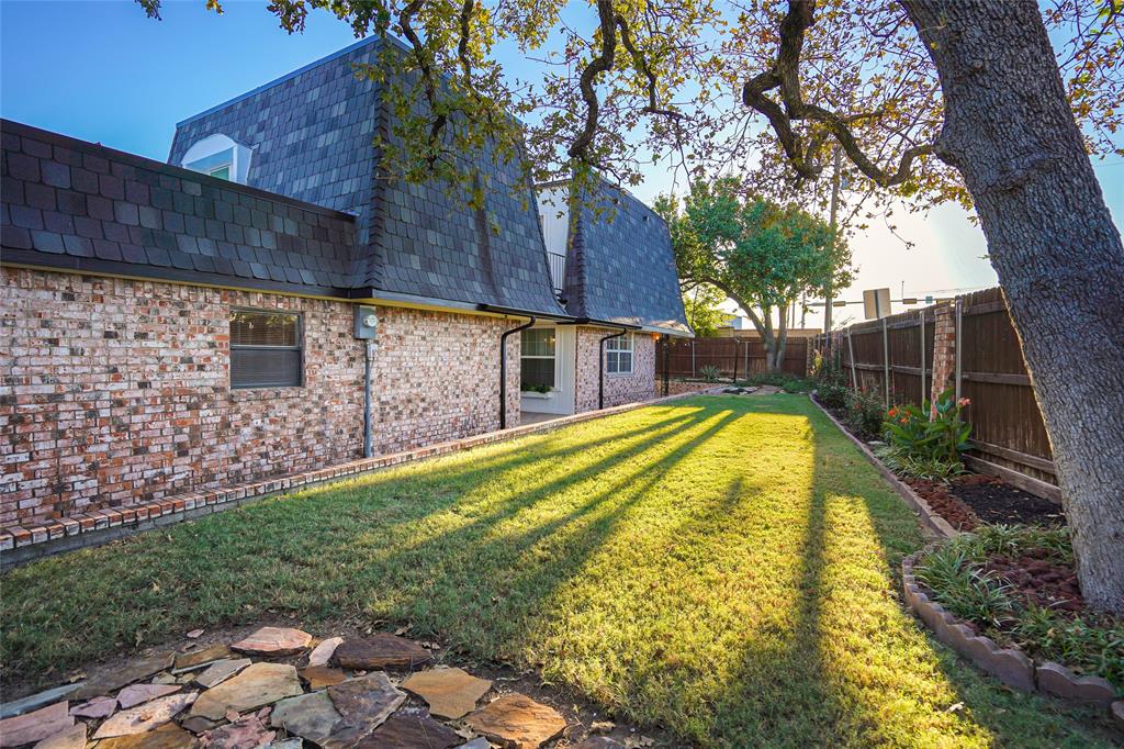 2825 Summit View Drive