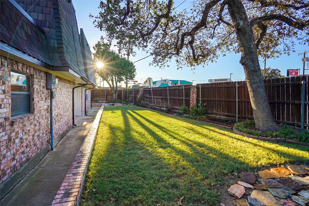 2825 Summit View Drive
