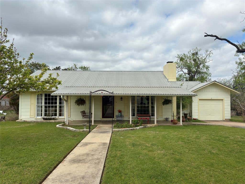Photo of 408 S Porter Street, Lampasas, TX 76550 (MLS # 21342252)