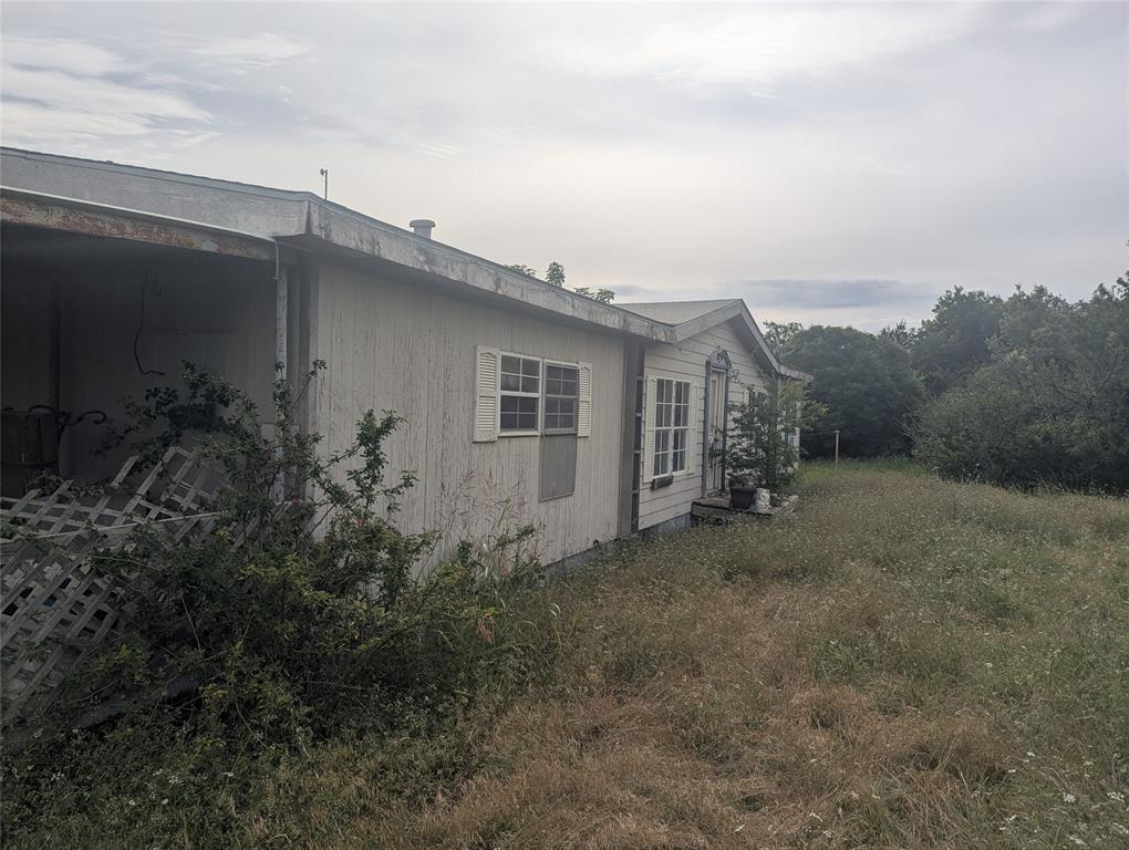 605 W Baker