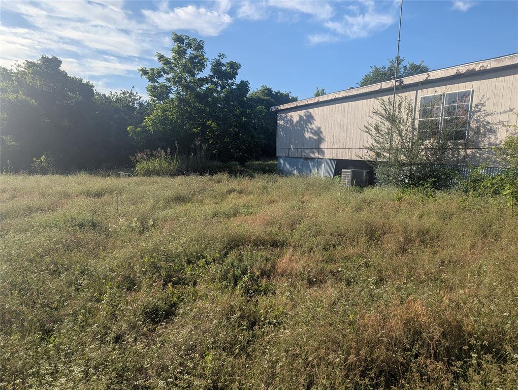 605 W Baker