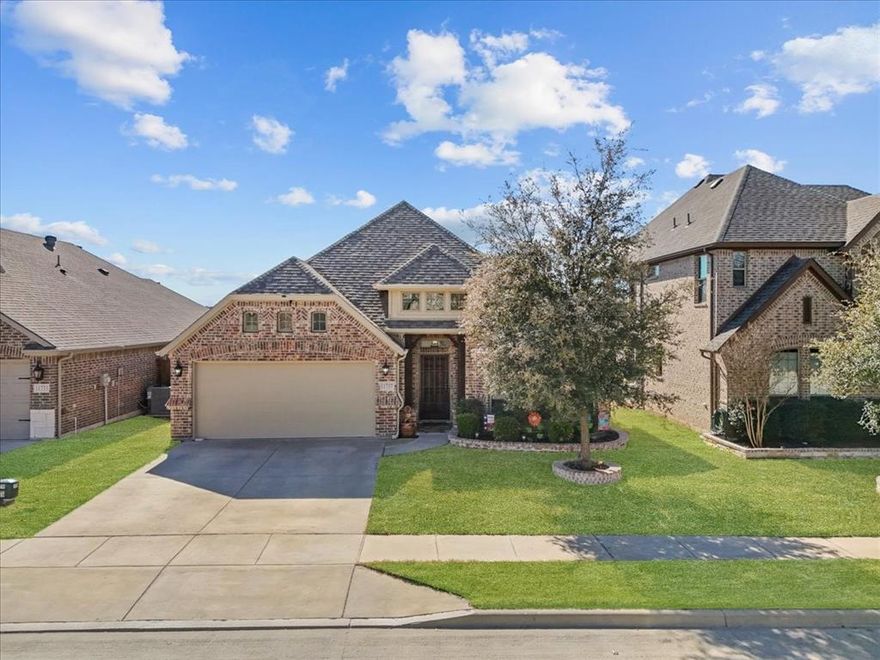 Looking for the perfect home? This 4-bedroom, 2-bathroom plus studio house is located just 15 miles from Downtown Fort Worth in the Live Oak Creek community. Situated in the White Settlement ISD School District, this home offers the ideal balance of work-life flexibility. The floor plan prioritizes privacy, with a primary suite separate from the secondary bedrooms. You'll love the open-concept living area, where natural light pours through expansive windows into the kitchen and dining spaces. Step outside to your private oasis: an extended covered patio featuring a built-in outdoor kitchen island with a gas range perfect for entertaining during this coming summer!  Additional highlights include 10-foot ceilings, ceramic tile flooring throughout, and major appliances included washer, dryer, and refrigerator. EVEN BETTER, THE HOME COMES WITH SOLAR PANELS AT NO ADDITIONAL COST TO THE BUYER, helping lower energy expenses and offering added value- especially during Texas summer.
A perfect blend of comfort, functionality, and energy efficiency ready to welcome its next owner.