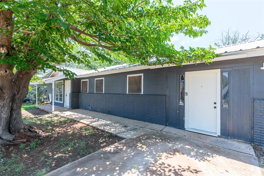 5131 Encino Road