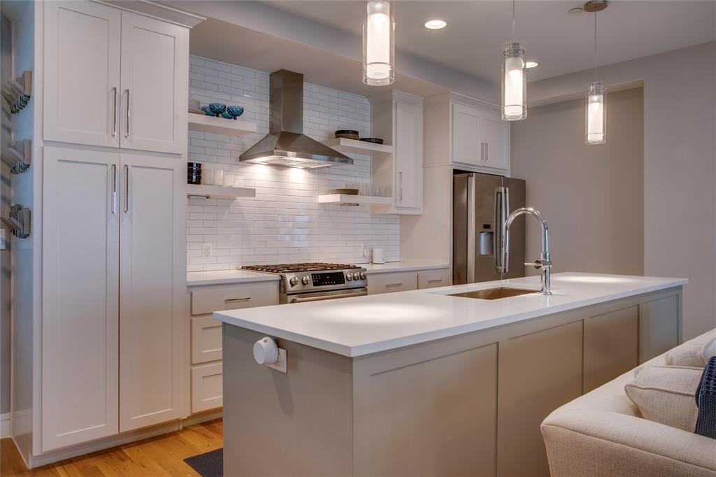 2127 Clark Street 103