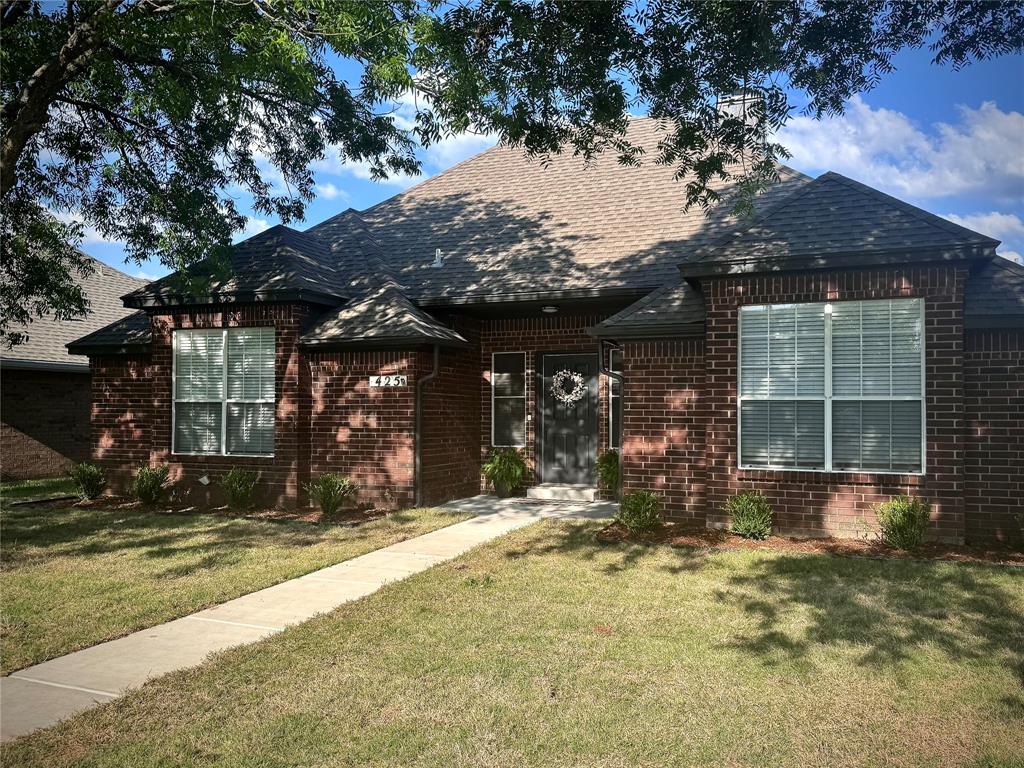 425 N Gaston Drive