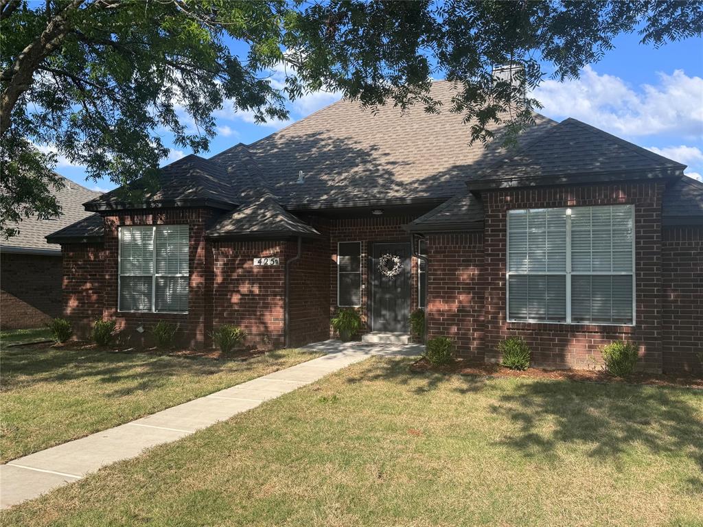 425 N Gaston Drive