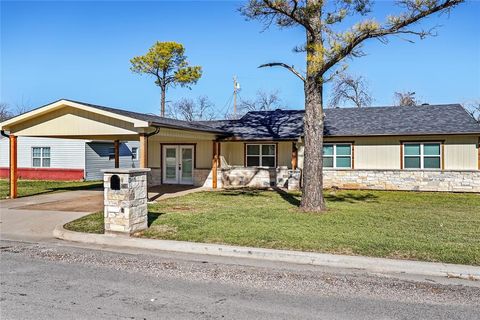 A home in Jacksboro