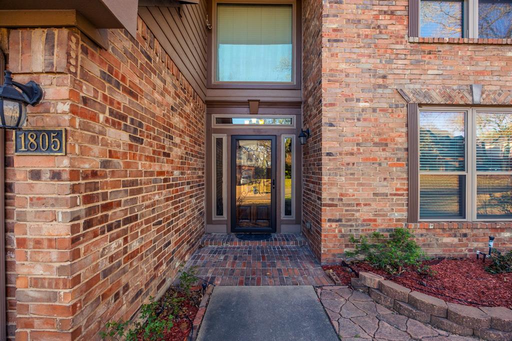 1805 Rolling Ridge Drive