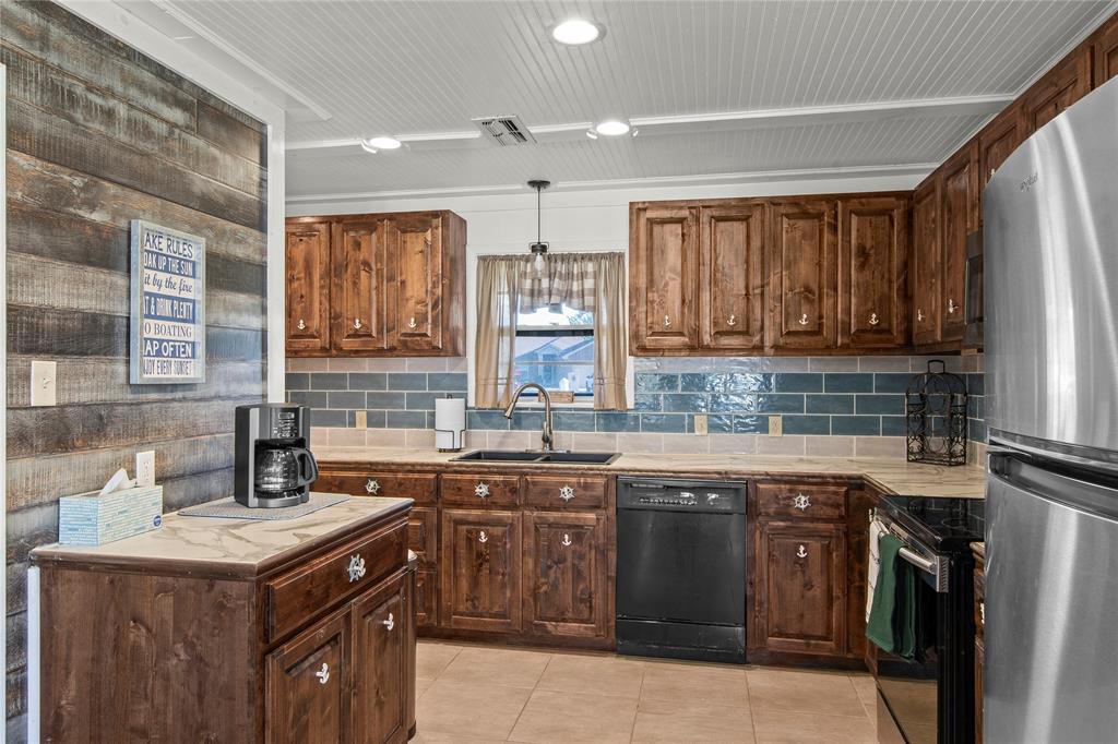 111 Rocking Chair Ranch Road