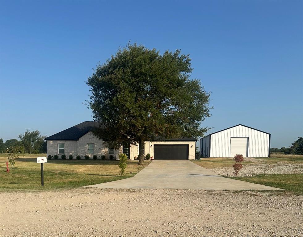 497 Private Road 7413 - Photo 2