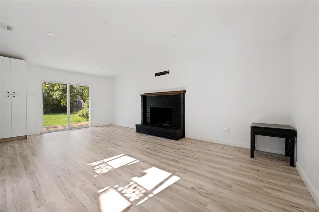 3707 Ridgeoak Way