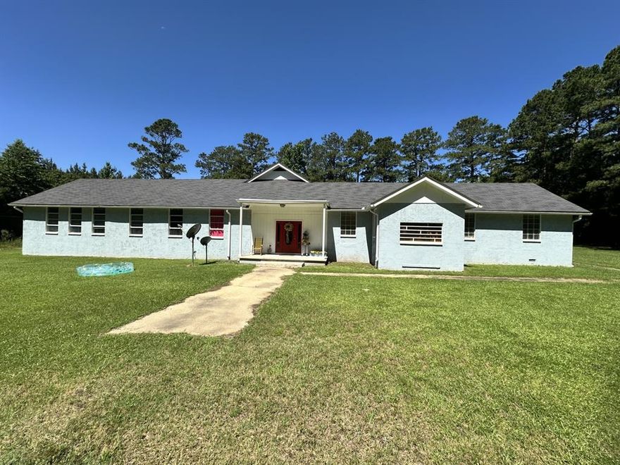 Large family home featuring 4 bedrooms and 3.5 baths.  There is a bonus room that can be used for work out, home office, or even use as a sleeping area.  Extra large master bedroom with en suite bathroom with 2 large walk in closets.  Open floor plan that is very spacious and accommodating!!  HVAC replaced 2 months ago.  Home was purchased in January of 2024 and had been completely remodeled before the purchase, so there are still warranties in place.  And a home warranty was recently updated and can pass to the new buyer.  Situated on a one acre country corner lot. Home is also located about 6 miles from Grand Bayou Resort, Coushatta.