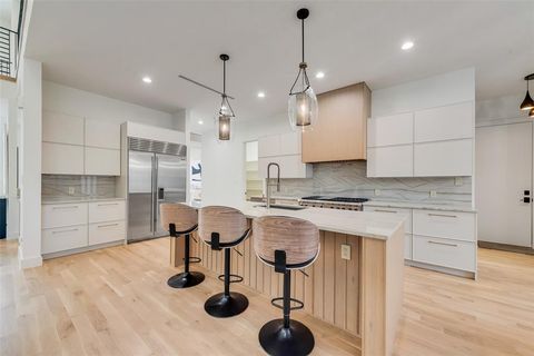 Tiny photo for 6411 Royal Lane, Dallas, TX 75230 (MLS # 21121905)