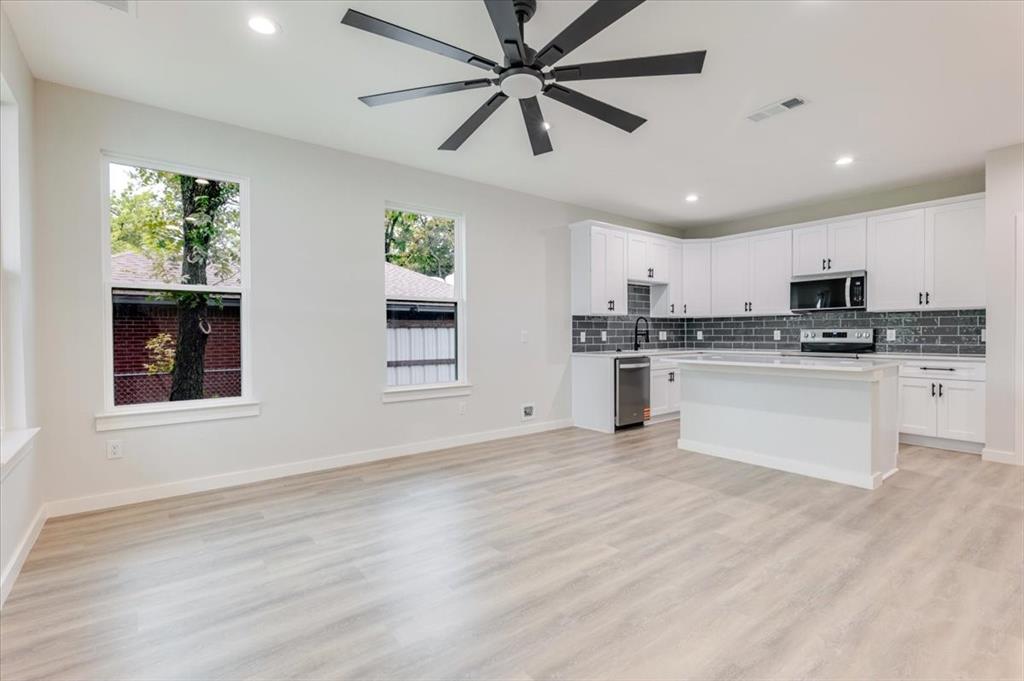 1400 N Business 287