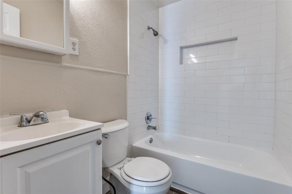 Hurts R M - Residential