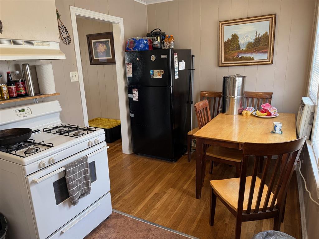 1716 Sheppard Street