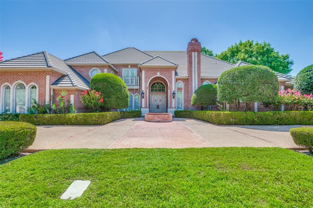 5825 Forest Highlands Drive