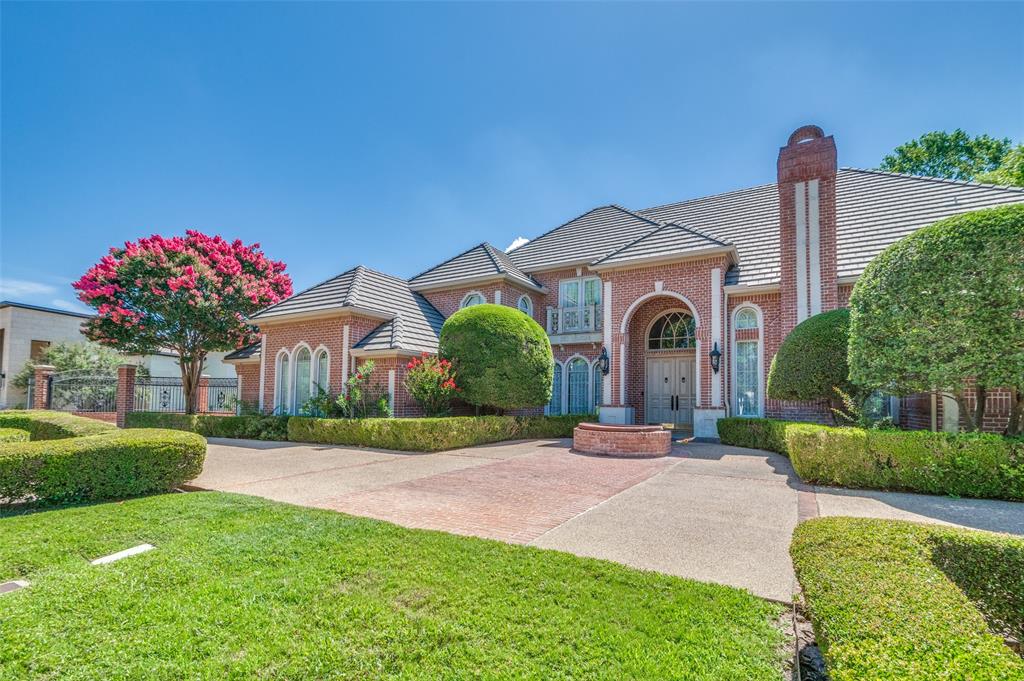 5825 Forest Highlands Drive