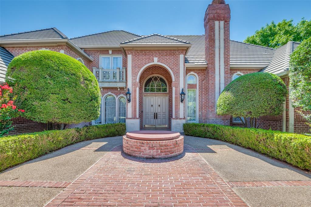5825 Forest Highlands Drive