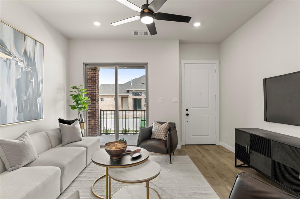616 Tall Grass Trail