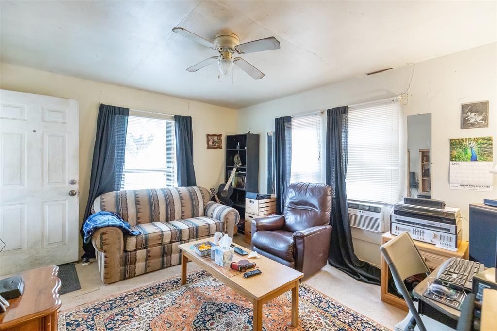 1401 Cottonwood Street