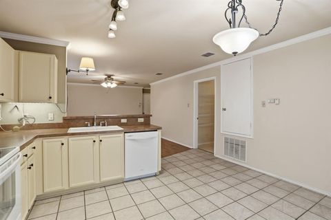 Tiny photo for 1821 Southridge Lane, Sherman, TX 75092 (MLS # 21197725)