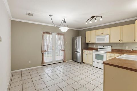 Tiny photo for 1821 Southridge Lane, Sherman, TX 75092 (MLS # 21197725)