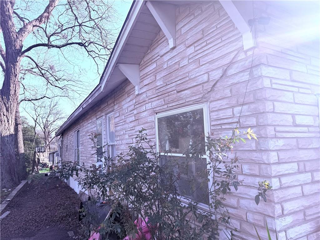 2020 Maple Avenue
