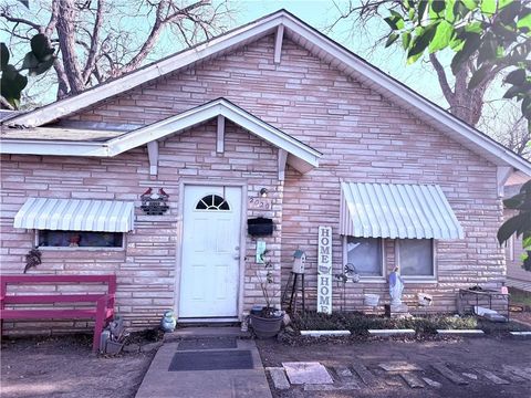 2020 Maple Avenue Waco TX 76707