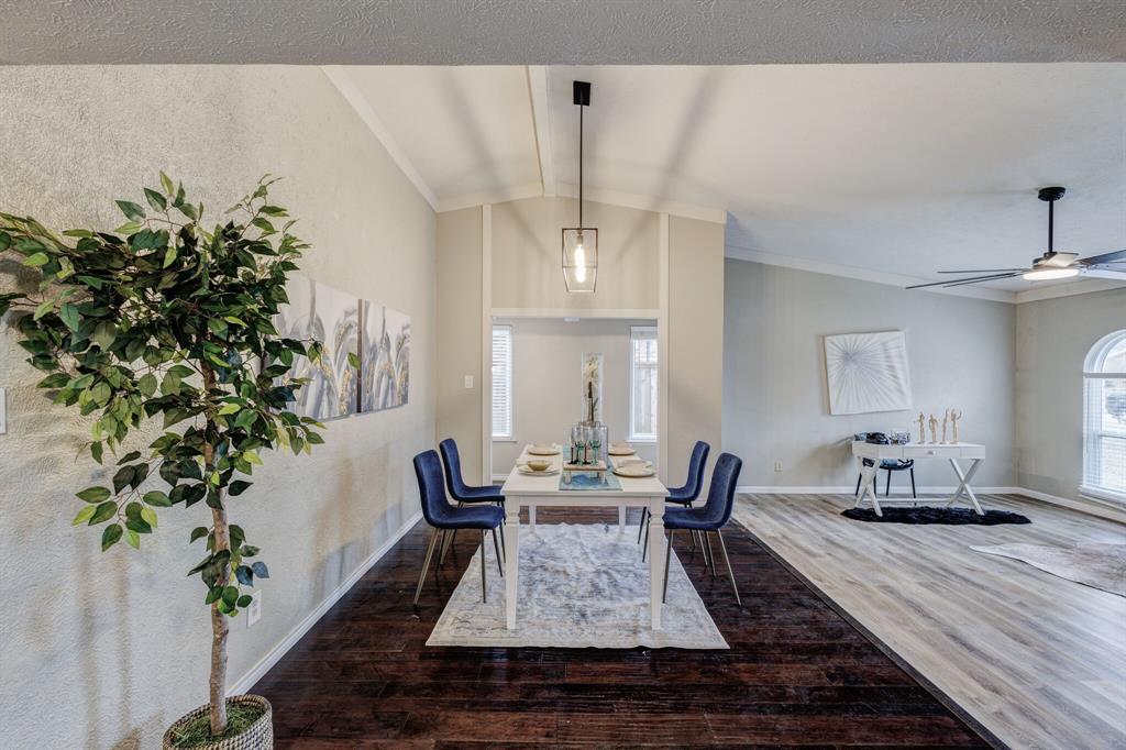 1208 Crestwood Court