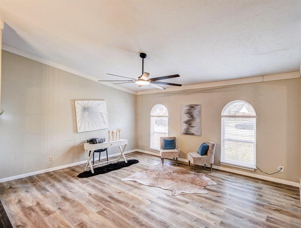 1208 Crestwood Court