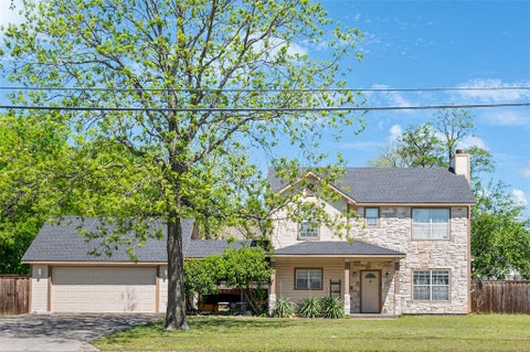 Photo of 487 S Waco Street, Van Alstyne, TX 75495 (MLS # 21391488)