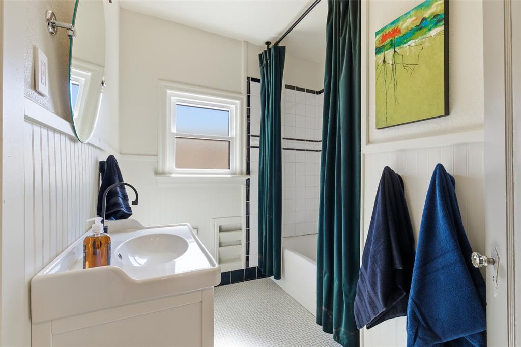 Frisco Railroad Add - Residential