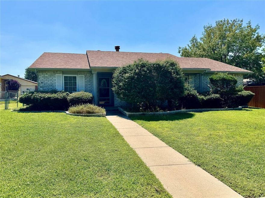 Welcome to this impeccably maintained and recently updated home nestled in the heart of desirable West Plano! Boasting 3 spacious bedrooms and 2 full bathrooms, this home offers both style and functionality with a host of modern upgrades throughout.
Step inside to discover rich, nail-down hardwood flooring in the living area, creating a warm and inviting atmosphere. The kitchen shines with fresh paint, updated cabinets, and sleek granite countertops, perfect for meal prep or entertaining.
The master bathroom has been beautifully remodeled with a walk-in shower and new cabinetry, offering a spa-like retreat. You’ll love the extended tile flooring throughout the entire home—with no carpet anywhere, it’s ideal for easy maintenance and allergy-friendly living.
Additional highlights include updated secondary bathroom cabinets and thoughtful touches throughout that make this home truly move-in ready. Located in a quiet, established neighborhood with access to Plano ISD schools, shopping, dining, and major commuting routes.
Don’t miss this exceptional opportunity—schedule your showing today!