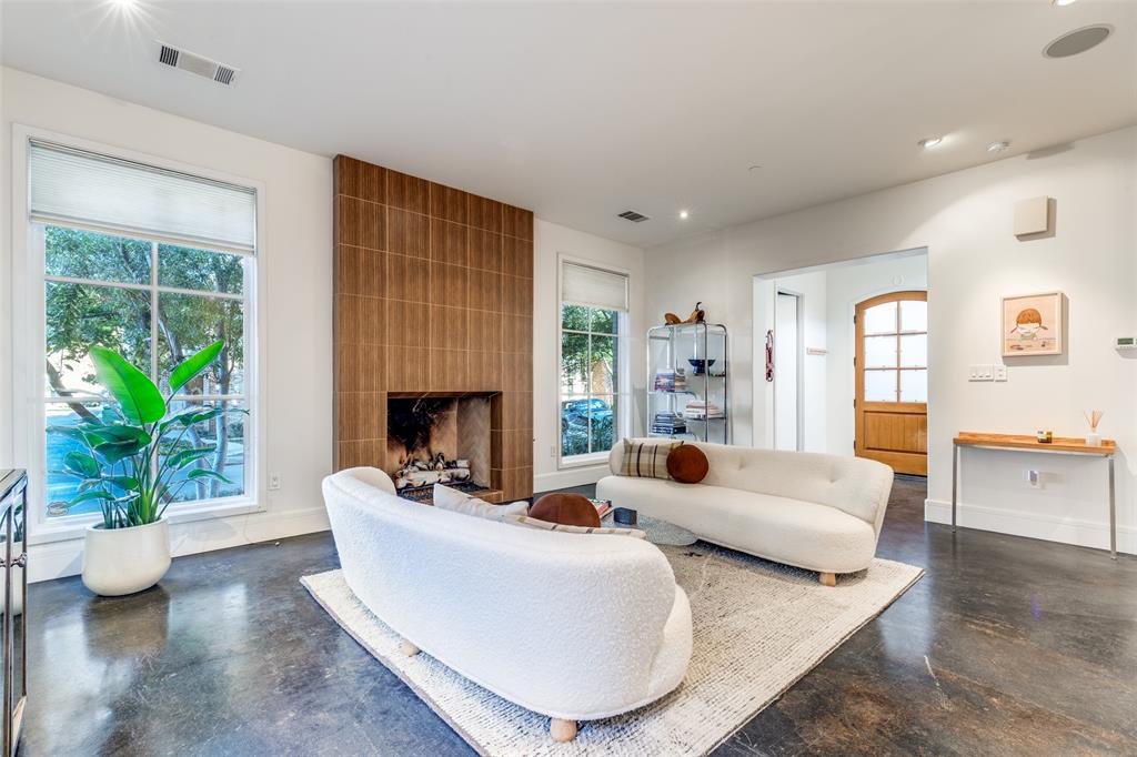 3816 Hawthorne Avenue B