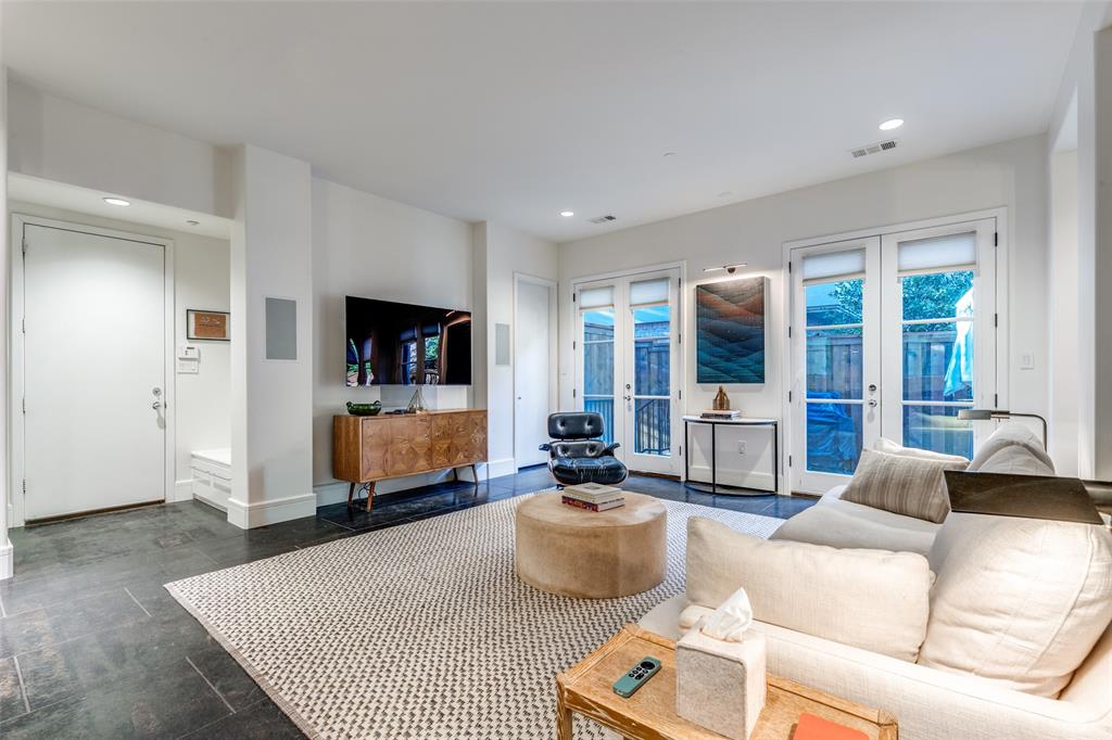 Hawthorne Bend Condos - Residential