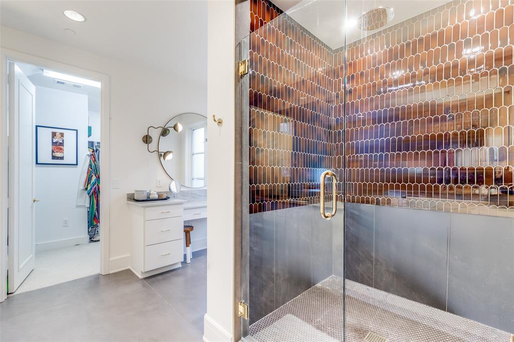 Hawthorne Bend Condos - Residential