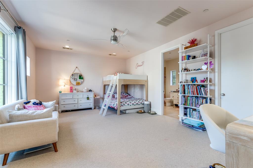 Hawthorne Bend Condos - Residential