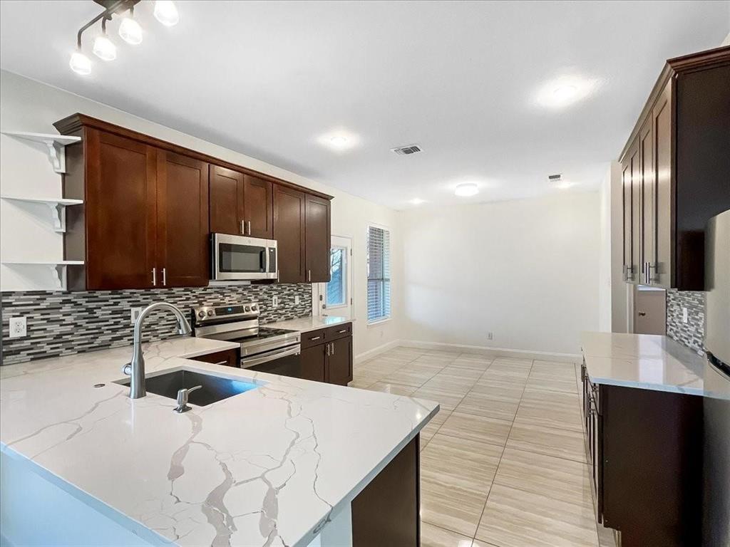 Sandy Glen Phase II (CMC) - Residential Lease