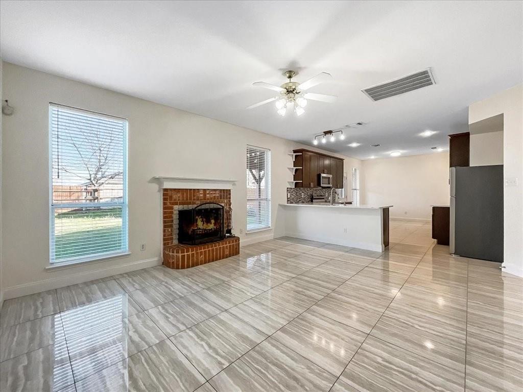 Sandy Glen Phase II (CMC) - Residential Lease