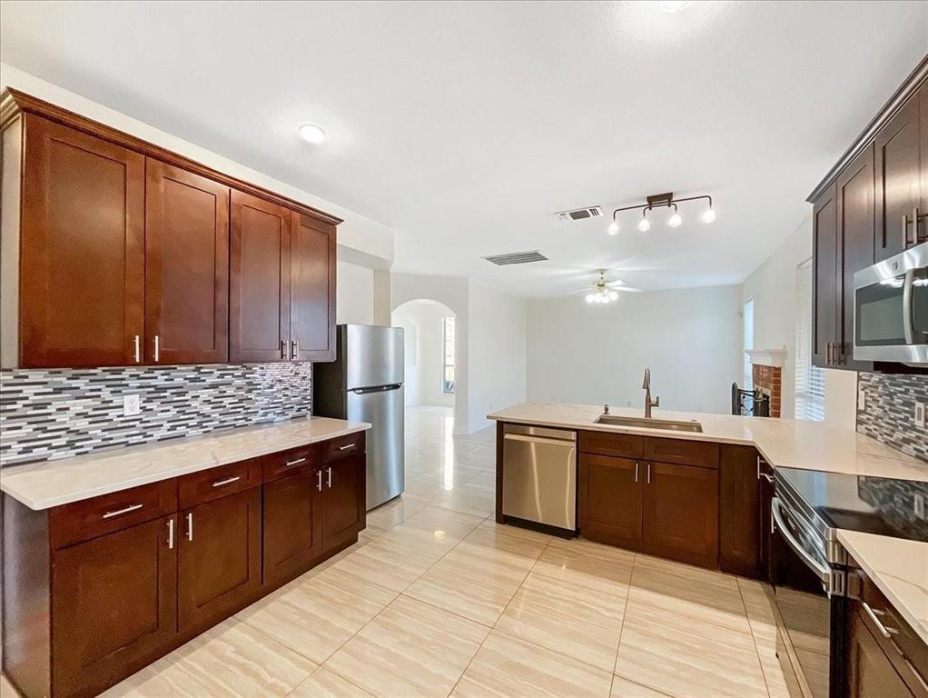 Sandy Glen Phase II (CMC) - Residential Lease