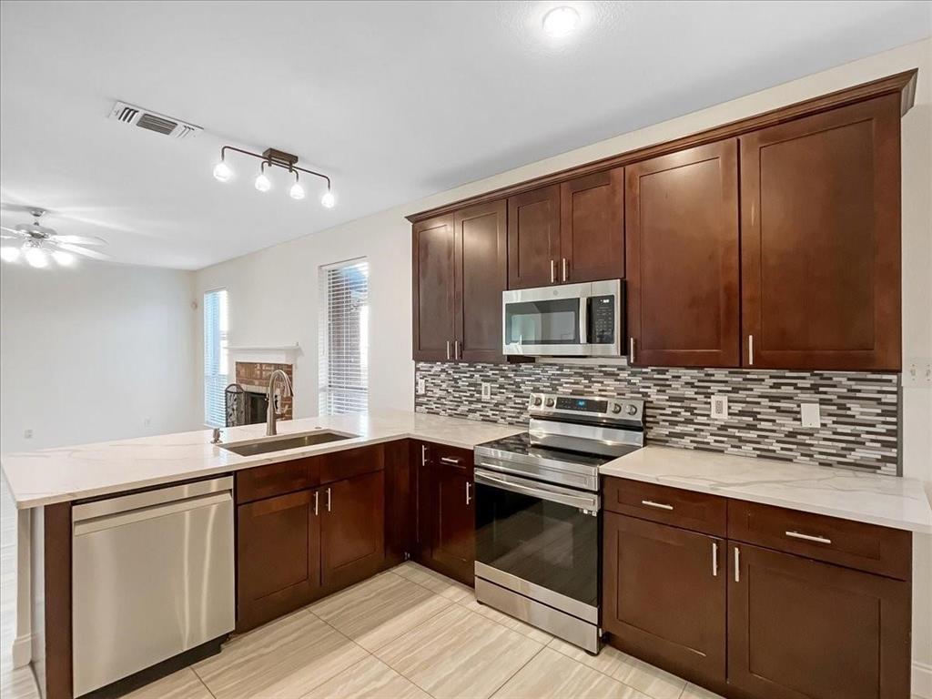 Sandy Glen Phase II (CMC) - Residential Lease