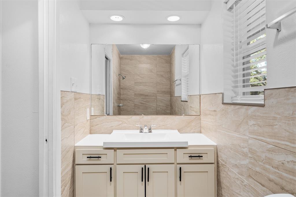 Overton West Add - Residential Lease