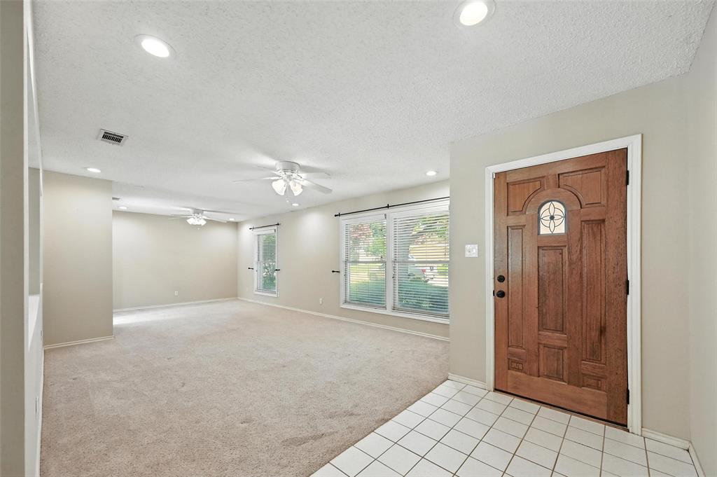 908 Wayside