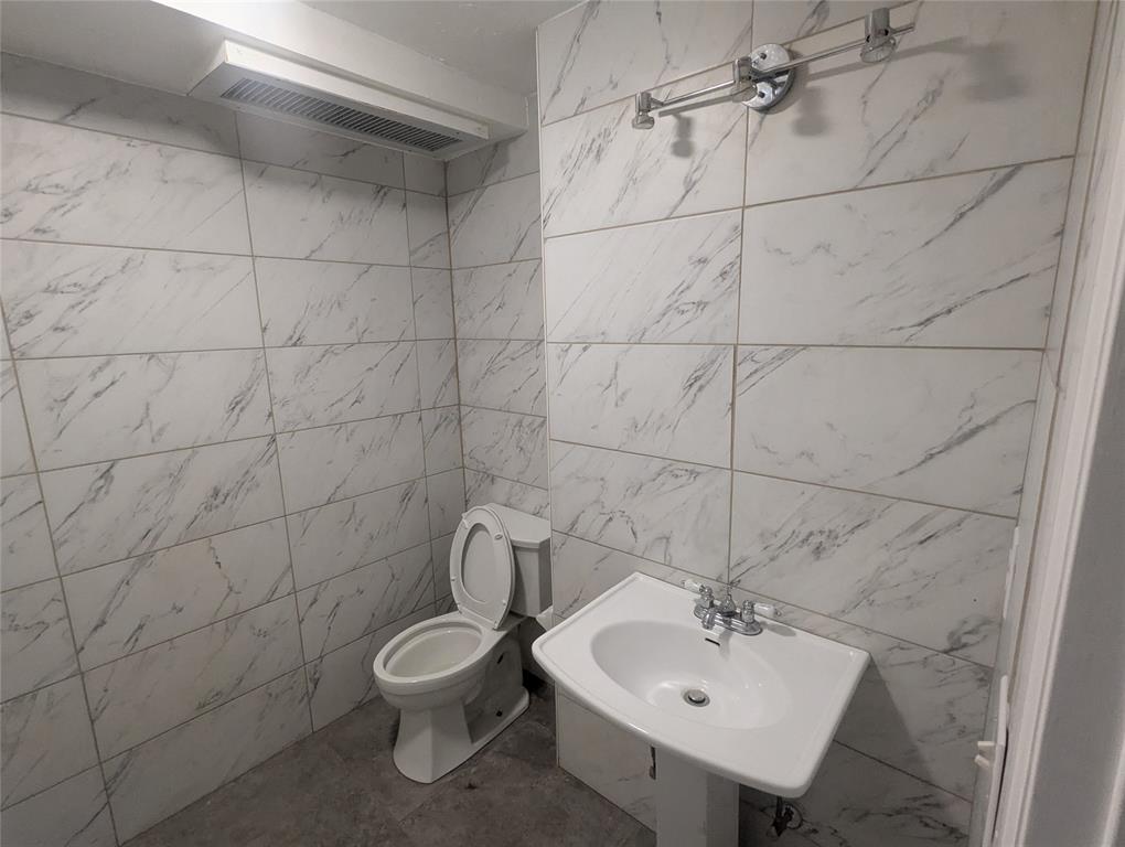 Edgewood - Commercial Sale