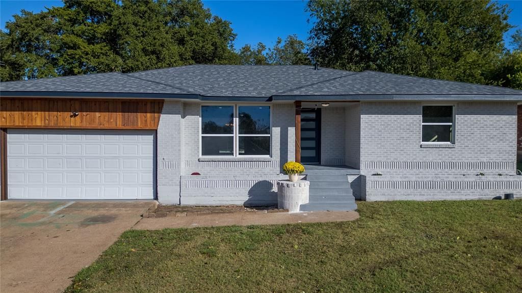 Photo for 5436 Rocky Ridge Road, Dallas, TX 75241 (MLS # 21101383)