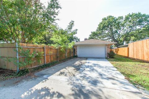 Tiny photo for 2605 Natalie Drive, Plano, TX 75074 (MLS # 21101309)