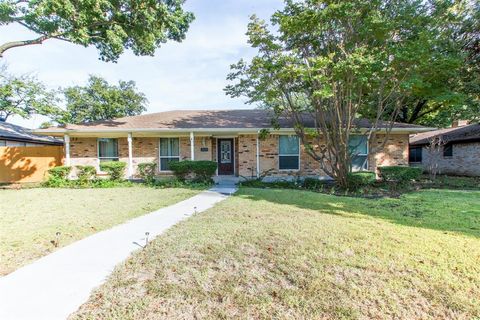 Photo of 2605 Natalie Drive, Plano, TX 75074 (MLS # 21101309)
