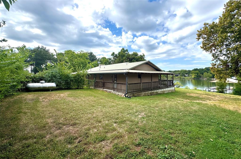 10122 Ash Cove